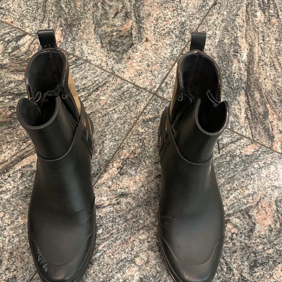 Burberry rain boots - Picture 12 of 12
